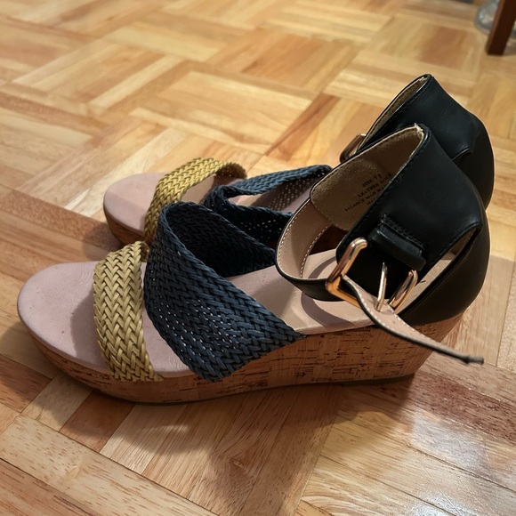 Women’s Aqua and yellow braided with black ankle strap enclosed cork 2 1/2 heel - Picture 5 of 12